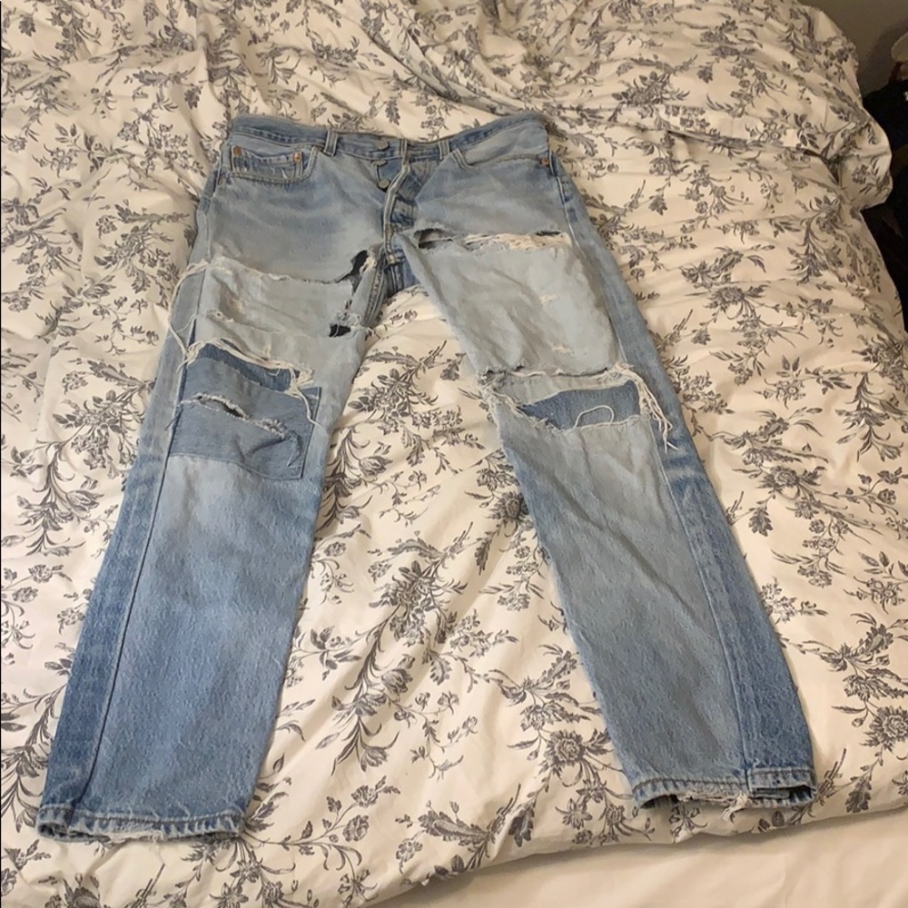 Distressed Levi 501’s